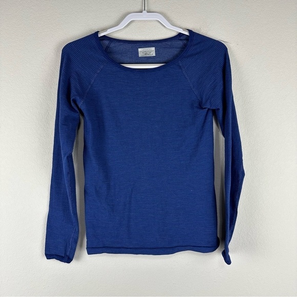 Athleta Blue Striped Long Sleeve Wool Blend Top Size Small - Picture 1 of 4